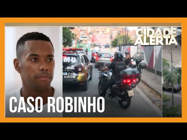 Doutor Guastelli explica para Bacci como será realizada a prisão de Robinho