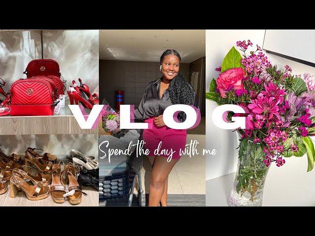 VLOG : spend the day with me , grocery shopping , lunch date