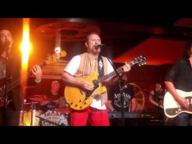 COLIN HAY (Men At Work ) @Luckystrike Live