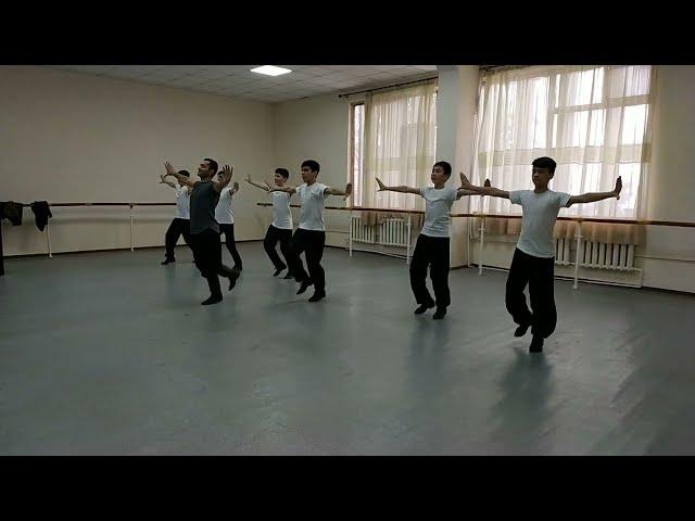 Узбекский мужской танец. Uzbek national male dance.