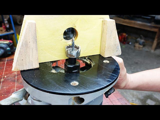 Great idea in this video! rounding wood with MINI wood router on handheld wood shaper