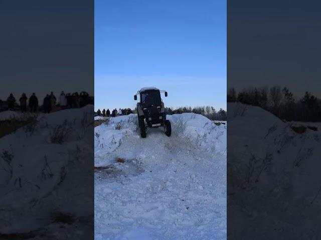 Трактор САНЕК  рулит Александр Маляр молодец!
