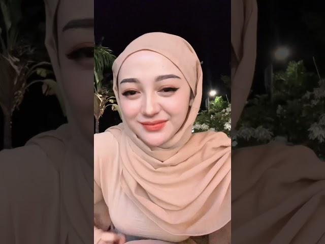 Aura nya berasa banget #shortvideo #hijab #hijabtren