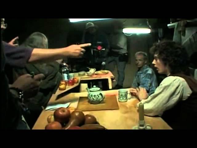 How Lord of the Rings used forced perspective shots with a moving camera  VIDEO]