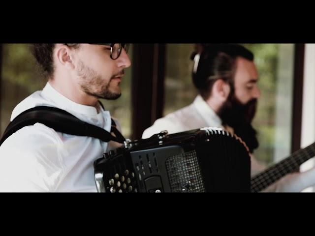 Loïc Da Silva jamming in his own wedding