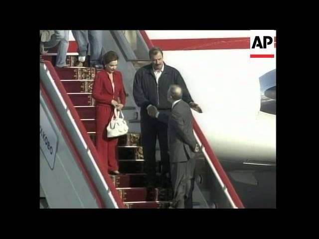 G8 leaders have lunch plus Mexican, Chinese presidents arrive