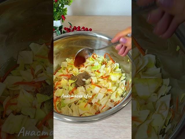 Салат из молодой капусты по корейски
