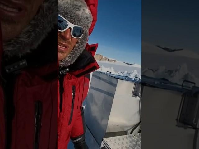 Как добывают воду в Антарктиде? Полное видео по ссылке! #shorts #антарктида #антарктика