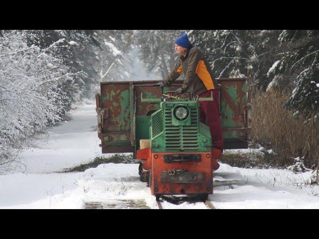 Feldbahn Ainring durch den Schnee mit Diema, Jenbach und Gmeinder