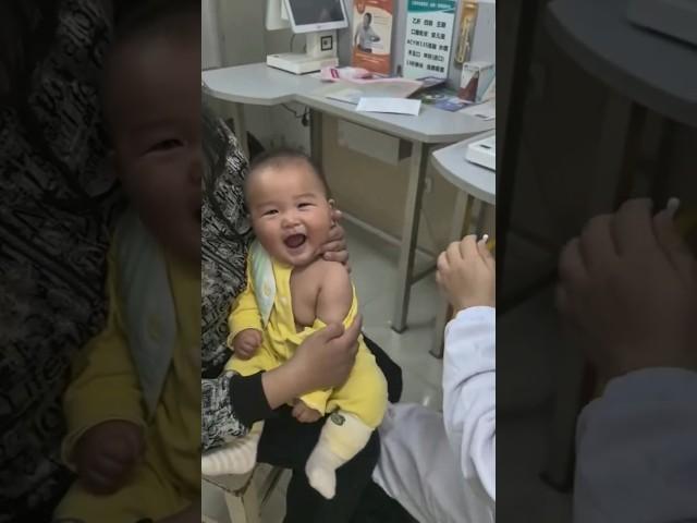 Tiny Heroes Get Vaccinated! 