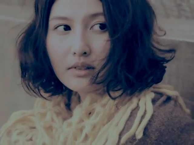 許哲珮《When You Are in Love》MV