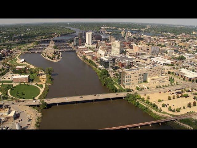 Iowa Land and Sky: Iowa Cities, Towns And Waterways