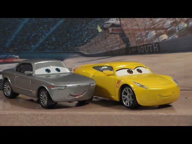 CRUZ RAMIREZ & STERLING, NEW 2017 CARS 3 DISNEY PIXAR RUST-EZE 2-PACK DIECAST UNBOXING REVIEW