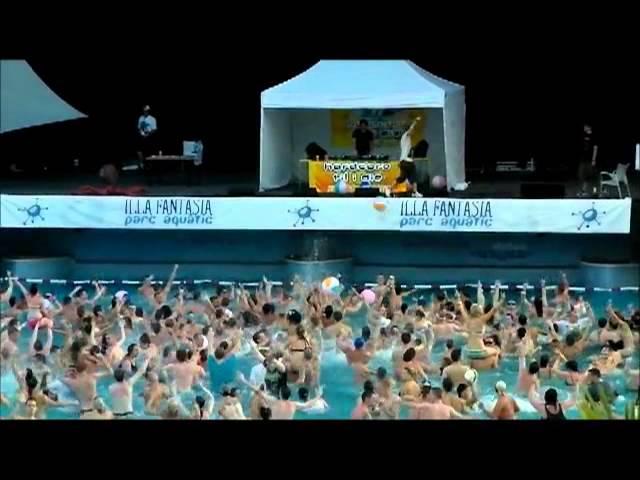 Darren Styles & MC Whizzkid - Waterpark Party - HTID In The Sun 2011