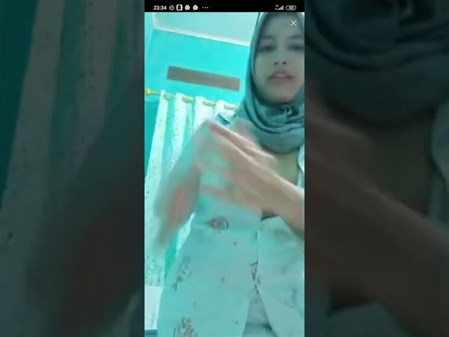 cwek hijab klihatan belahan