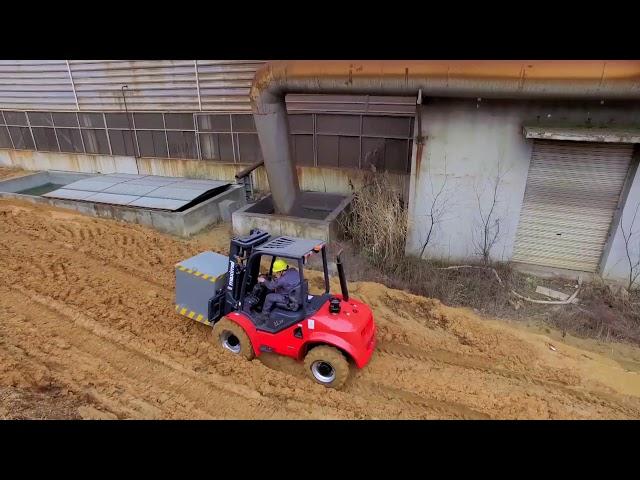 Maximal Rough Terrain forklift