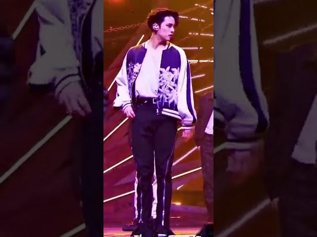 Mingyu (Seventeen) Sexy back (Hot fancam)