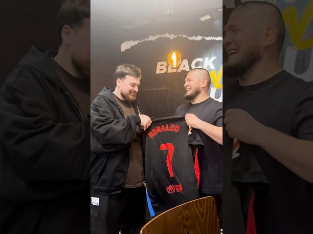 KHABIB GETS PRANKED  #hustleshow #adamzuba #khabib #nurmagomedov