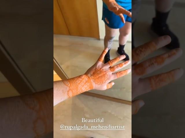 Amanda Jade Wellington getting mehendi on hand #shorts#youtubeshortsindia#cricket#cricketshorts