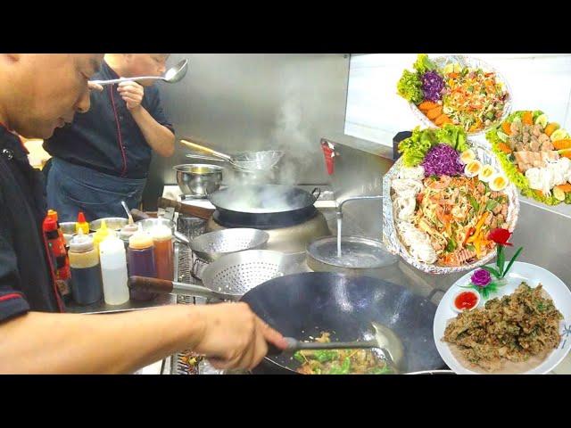 Chinese Master wok Fried delicious food show skill in the world