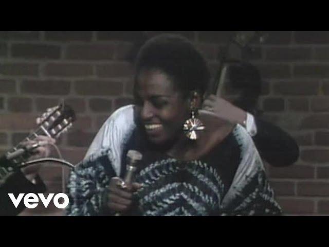 Miriam Makeba - Jolinkomo (Live)