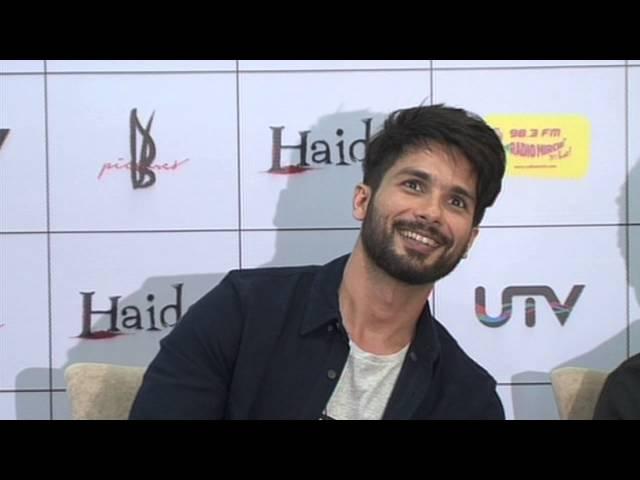 Shahid Kapoor reacts on Pankaj Kapoor's naughty role in Finding Fanny