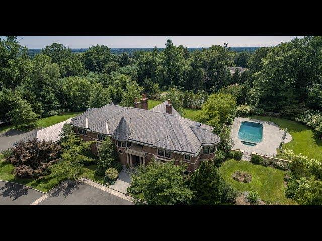 Luxury Long Island Property Tour With Maria Babaev: 8  Saddle Ridge Rd, Old Westbury, NY 11568