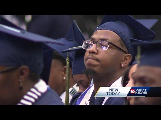 Double amputee graduates from JSU