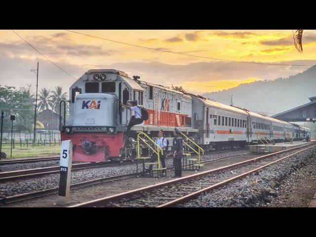 PERGANTIAN MASINIS KERETA BERLANGSUNG PAGI HARI