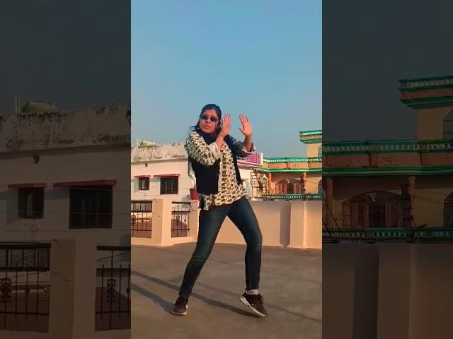 Pahadon ko Raibasi|Saurav Maithani #dance#pahadi #foryou #shorts #trending #garhwali #uttarakhand