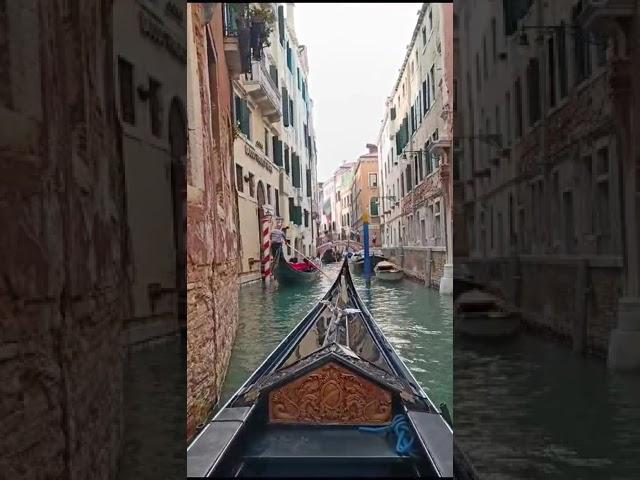 #venice #italy #venedik #gondol #gondola #cannal #travel