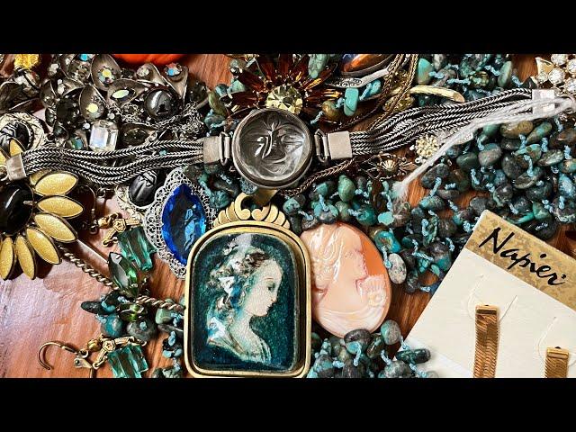 Vintage Jewelry Haul Brimfield Antique flea  market  !