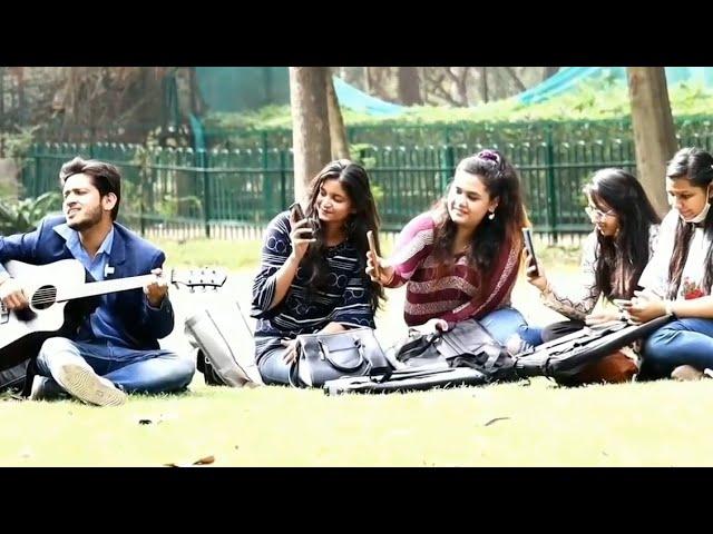 Cute Girls Amazing Reaction On Lut Gaye Song | Randomly Singing In Public