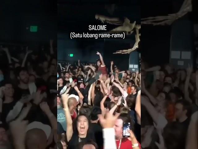 gimana perasaan kalian satu lobang rame-rame