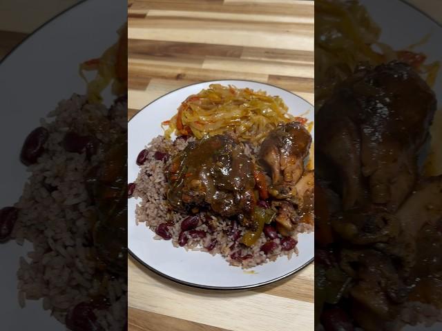 Bringing a taste of Jamaica with Brown Stew Chicken recipe!  #jamaicanfood #brownstewchicken
