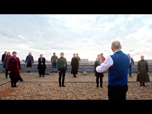 'Va, Pensiero' from Nabucco, performed high above London (Verdi; Royal Opera Chorus)