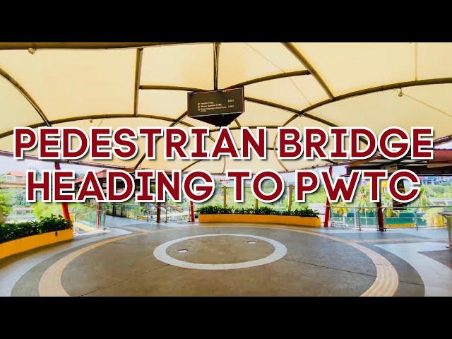 [4K Walk] Pedestrian bridge heading to the Putra World Trade Centre (PWTC) (Malaysia)
