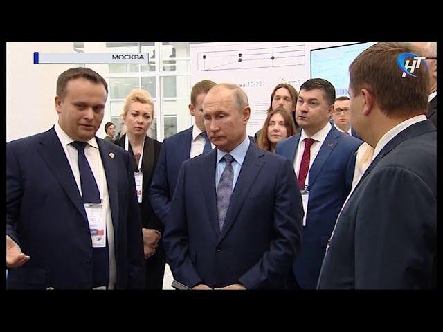 Губернатор Андрей Никитин познакомил Владимира Путина с проектом Новгородской технологической школы