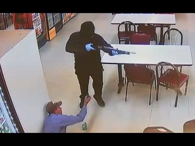 Robbers Open Fire in Supermarket [RAW FOOTAGE]