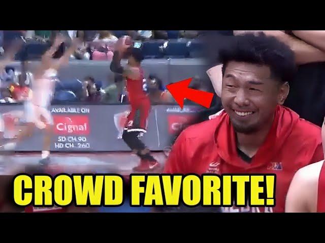 Ginebra crowd wants Raymond Aguilar & he give them w/ three-point basket w/ a smile! Crowd favorite