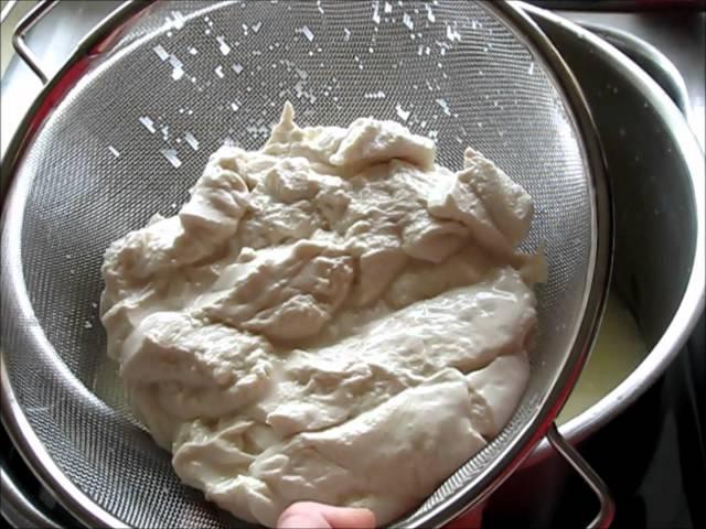 How to Make Mozzarella Cheese From Goat Milk