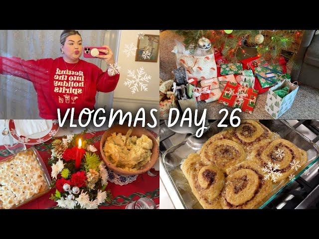 Christmas Day, Viral Cinnamon Roll Recipe + Baby Gifts | VLOGMAS DAY 26