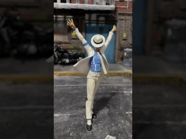 Where can I buy this figure? #michaeljackton #moonwalk #kingofpop #zerogravity #michaeljackson