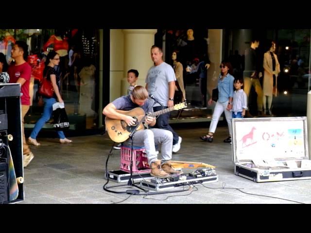 amazing street performer at perth in australia (performer : oisinandmalachy.)