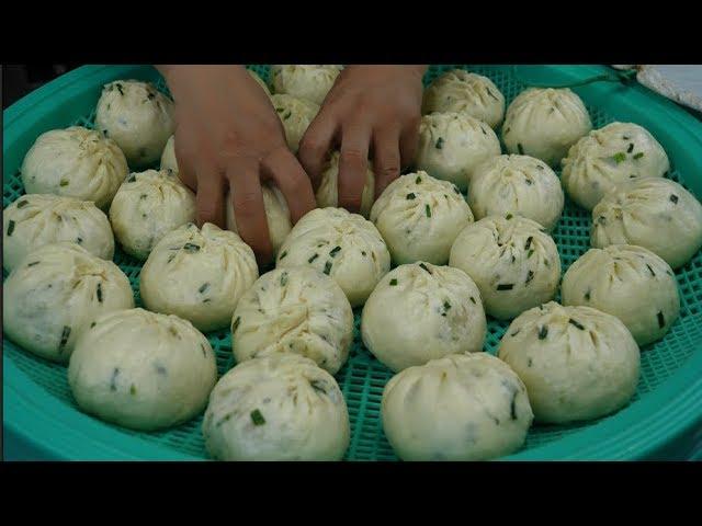 King dumplings filled with eight times the size of regular dumplings / korean street food