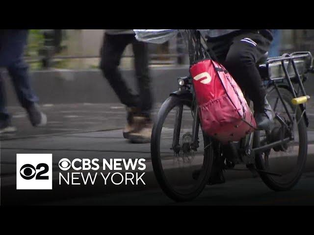 NYC lawmakers discussing e-bike and e-scooter regulation proposal