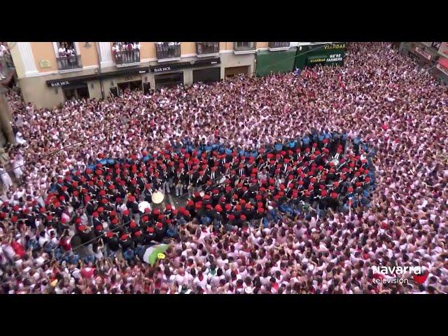 El Ayuntamiento de Pamplona late al ritmo de los gaiteros