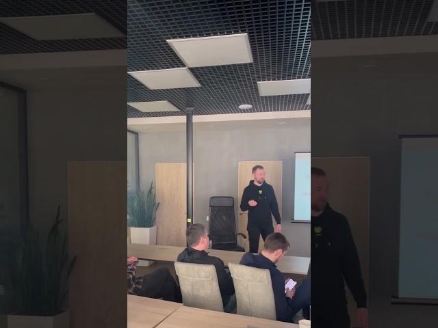 «Экскурсия в компанию» — одно из направлений в Клубе Строителей. Digital-агентства Adventum