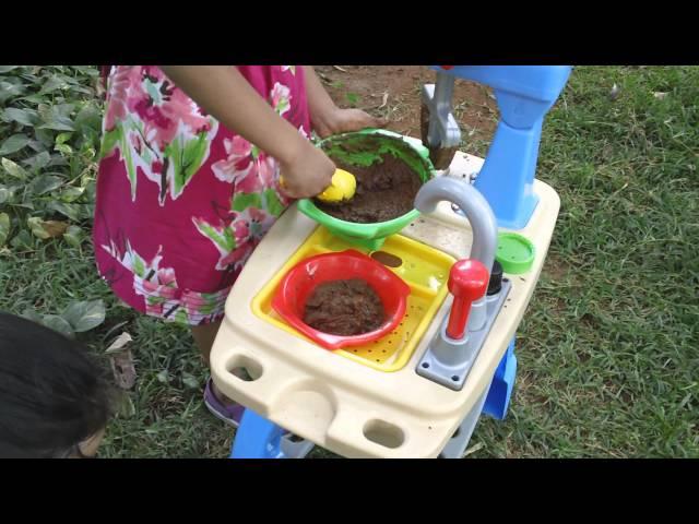 Little Tikes Toys | Makin Mud Pies Kitchen Set Toy Review