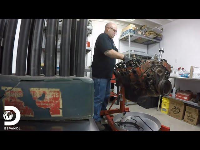 Un asombroso trabajo con un motor Chevrolet 409 | Máquinas Renovadas | Discovery en español